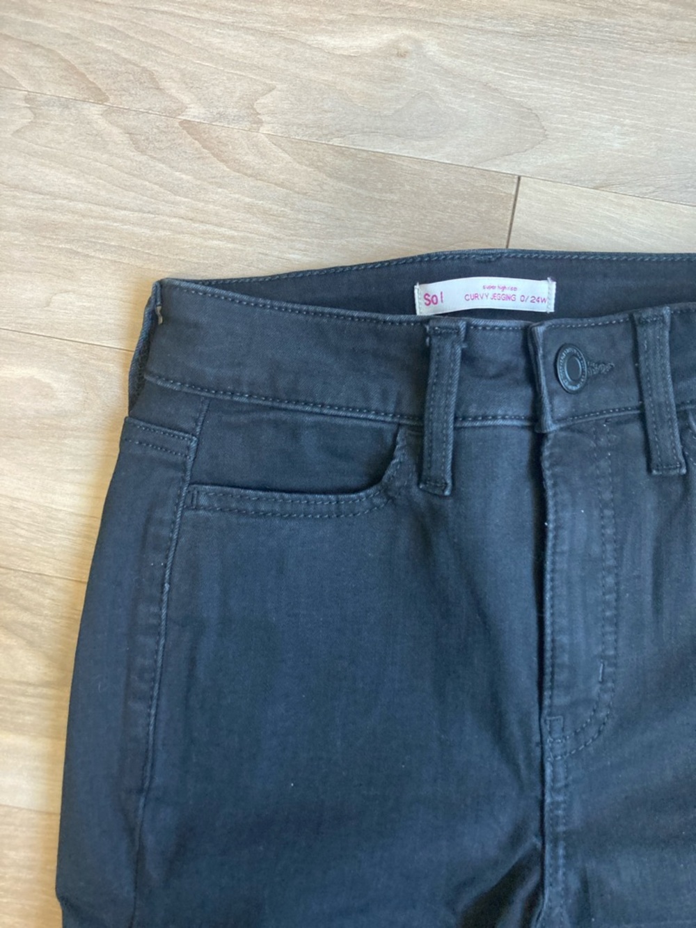 SO curvy super high rise jegging black distressed destroyed  0 / 24 junior - Picture 15 of 17